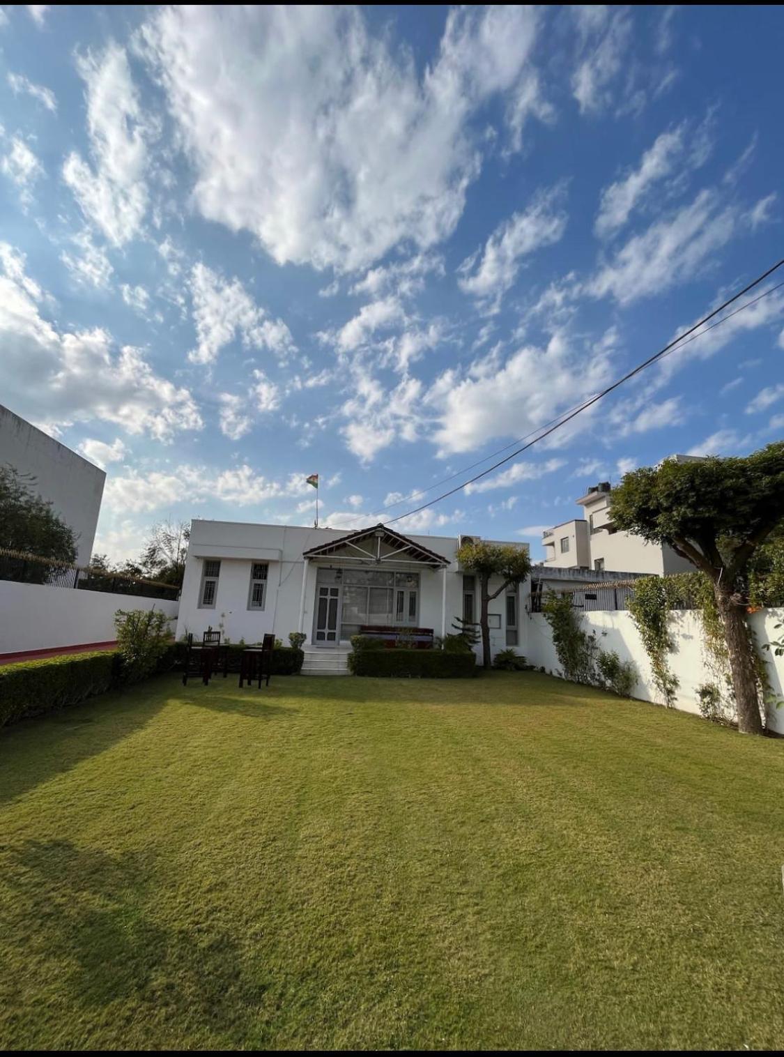 Solanki Farms & Pool Villa Garden Fully Private Dzsaipur Kültér fotó